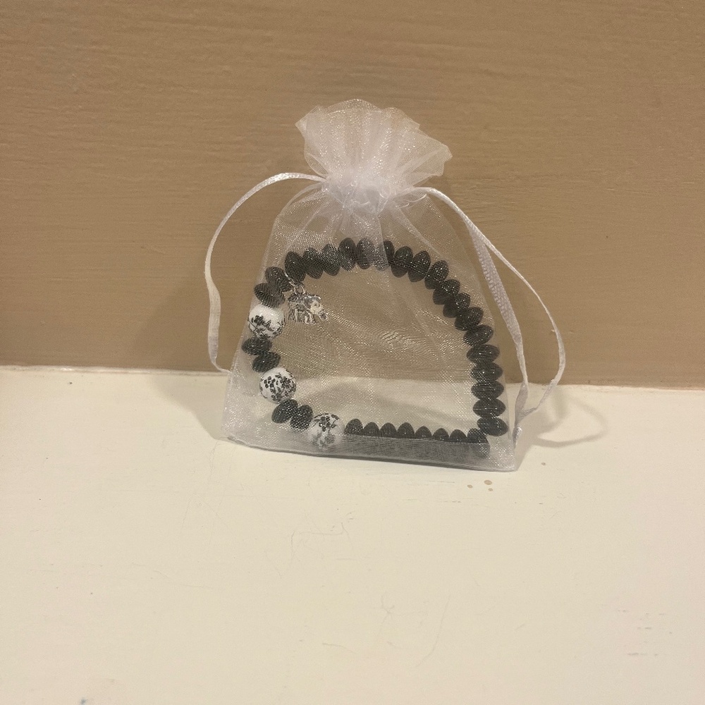 Lucky Elephant Bracelet | Black & White Beaded Stretch